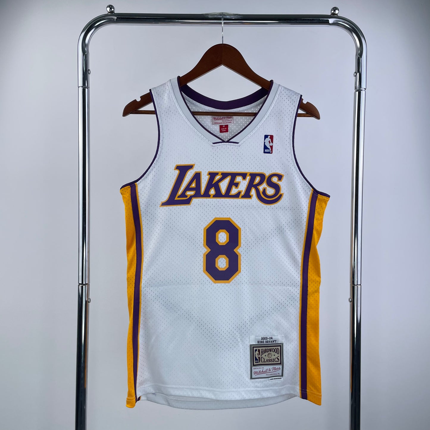 Los Angeles Lakers Kobe Bryant 2003/2004 Mitchell & Ness White NBA Hardwood Classic Jersey