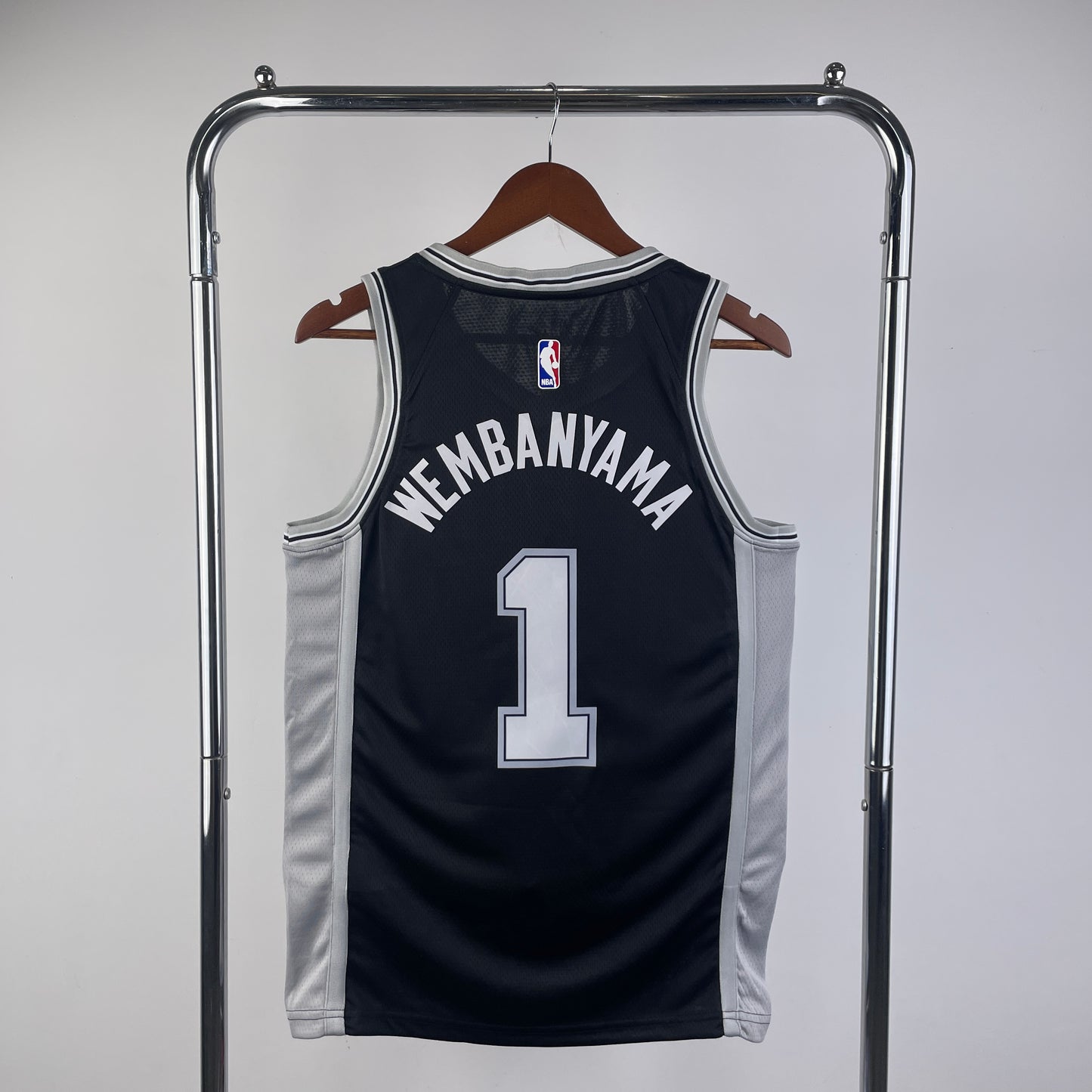 San Antonio Spurs Victor Wembanyama NBA Nike Icon Edition Swingman Jersey - Black