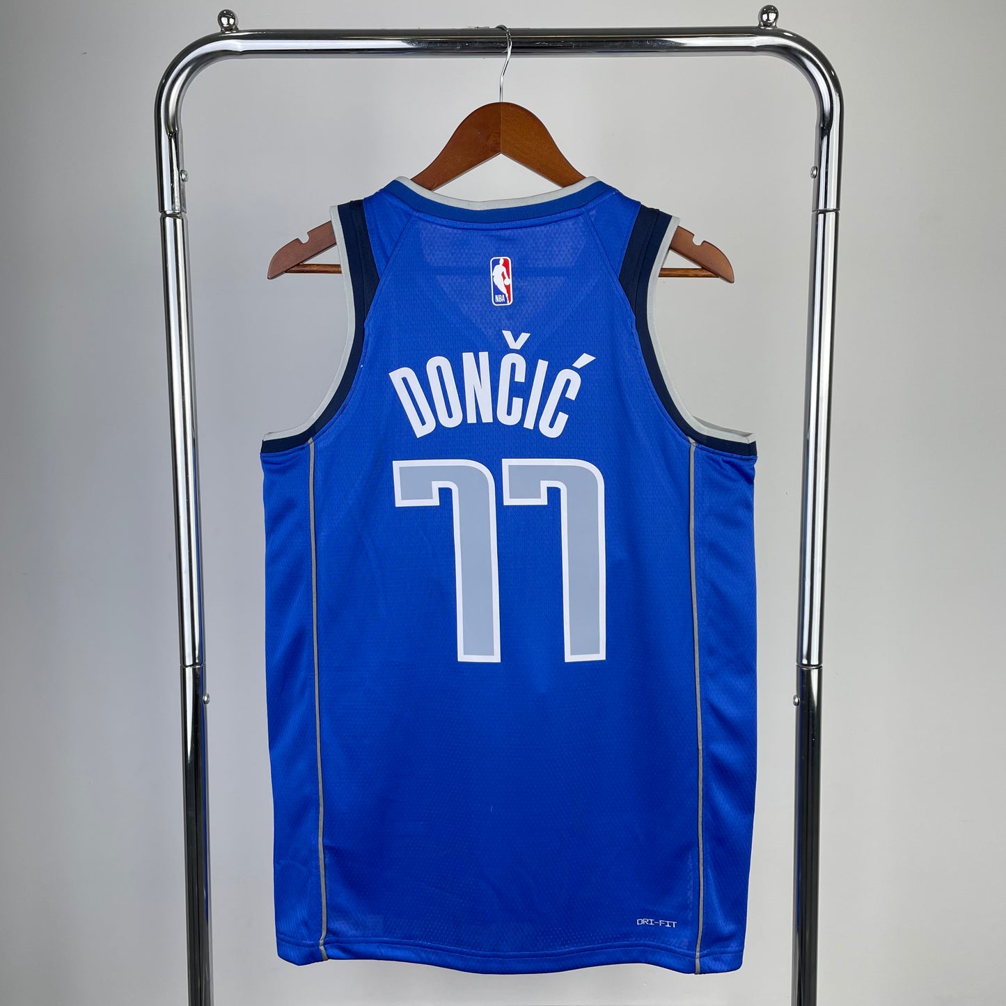 Luka Dončić Dallas Mavericks Nike Icon Edition NBA Swingman Jersey - Blue
