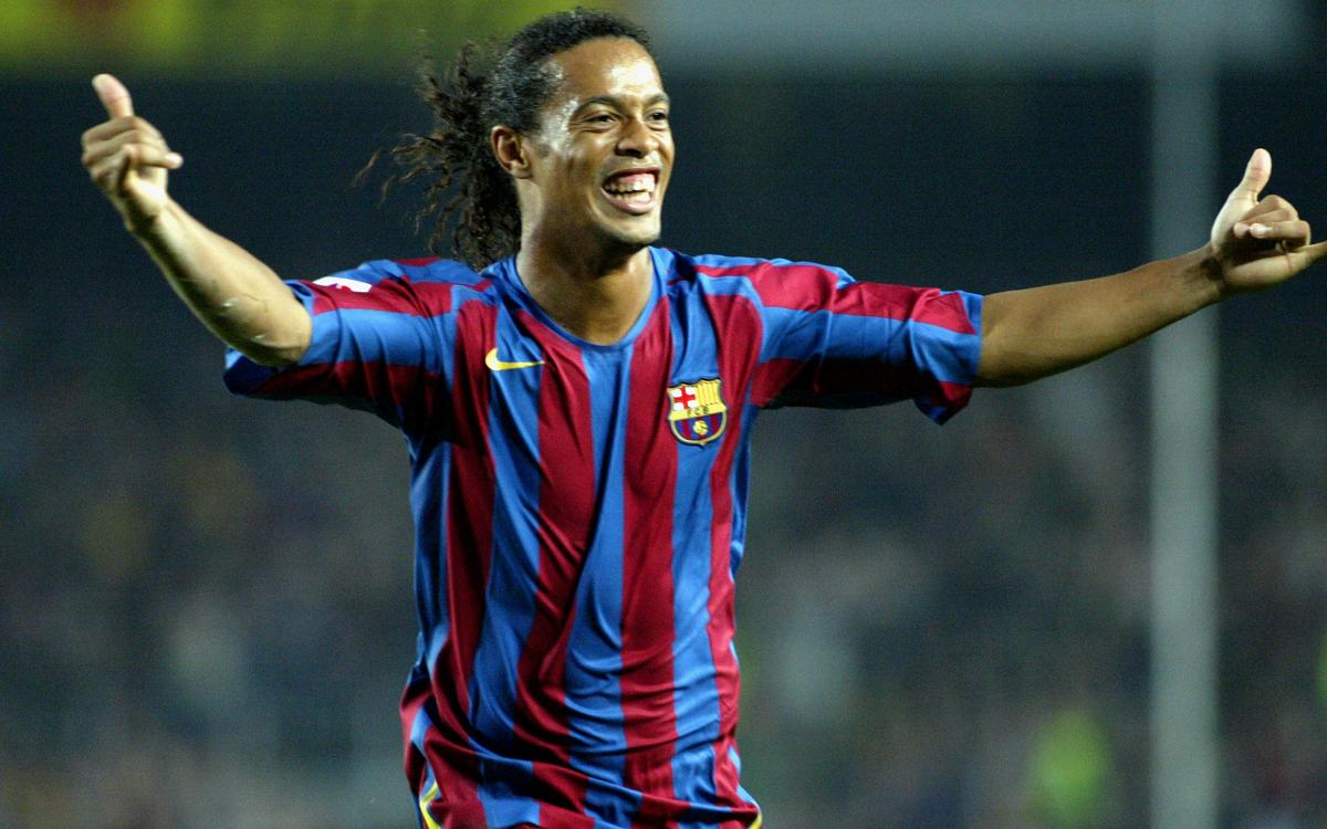 Ronaldinho FC Barcelona 2005/06 UEFA Champions League Final Authentic Nike Iconic Classic Retro Jersey - Blue & Red
