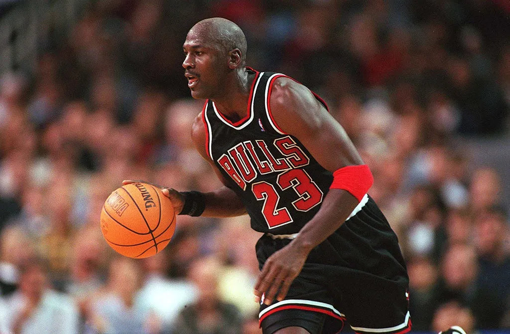 Michael Jordan Black Mitchell & Chicago Bulls 1997-98 Hardwood Cl – Lista's Locker Room