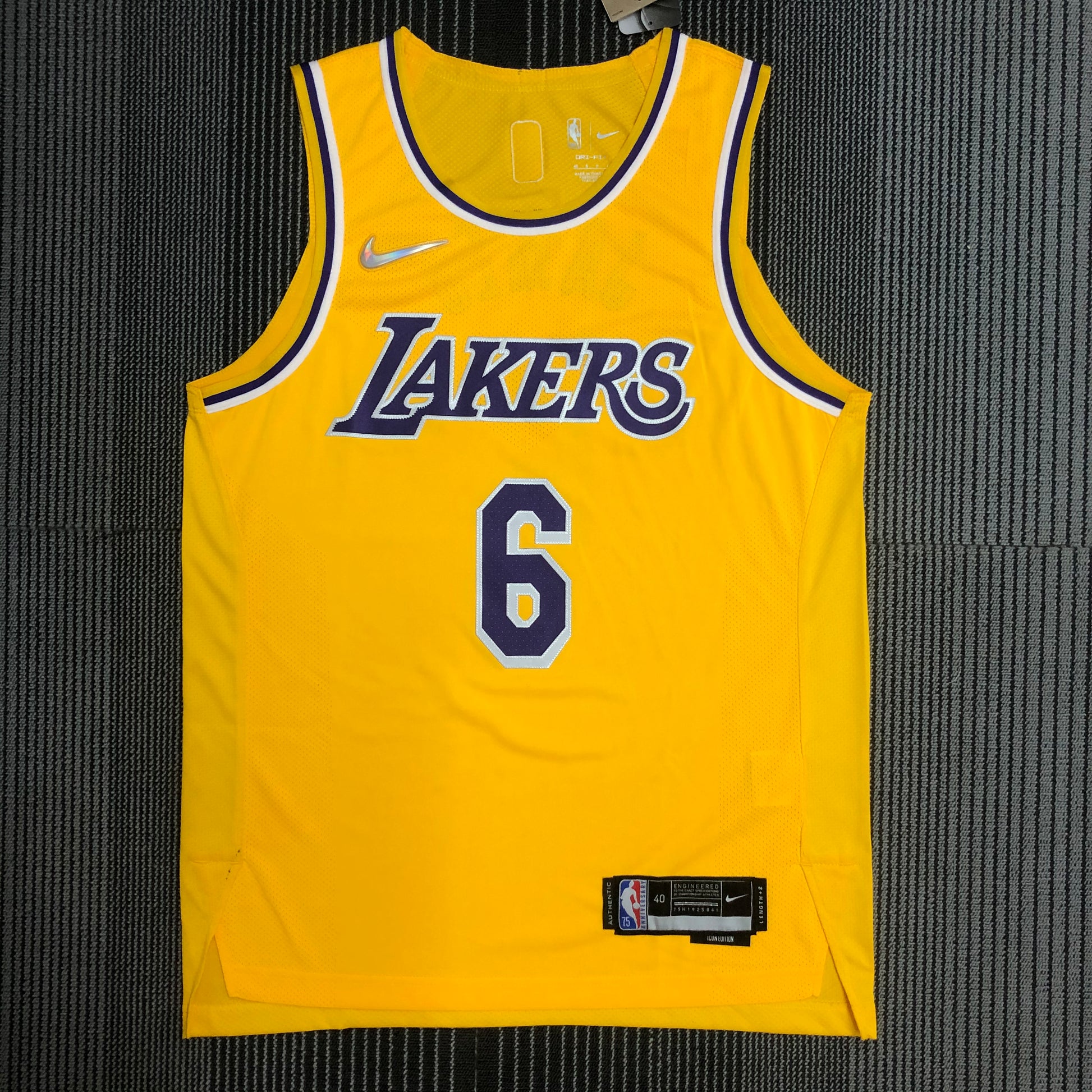 LeBron James Los Angeles Lakers Nike Icon 2022/23 Name & Number T-Shirt -  Gold