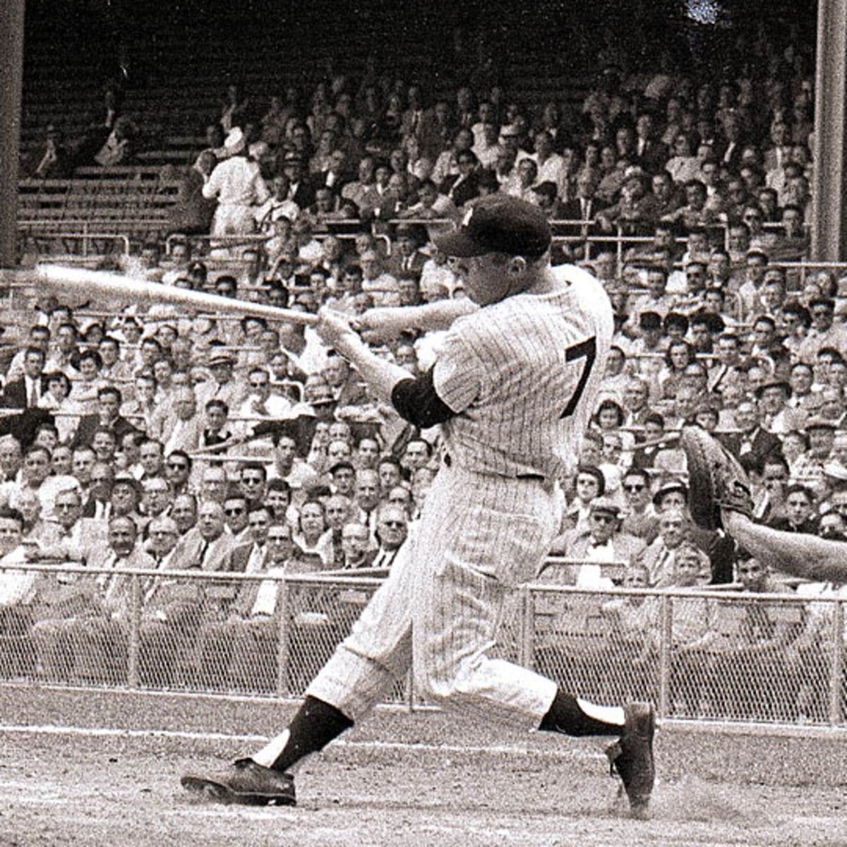 MICKEY MANTLE  New York Yankees 1951 Away Majestic Throwback Baseball  Jersey
